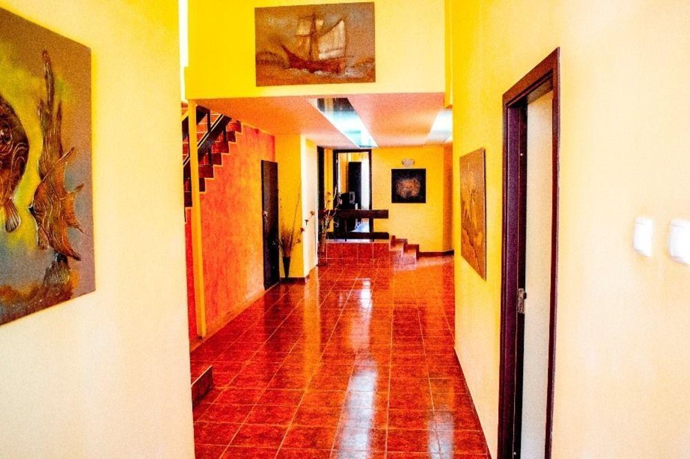 ホテルVila Luminita ママイア エクステリア 写真